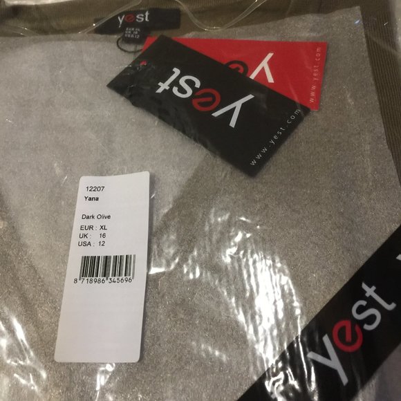 Yest Yana 12207 Ladies Dark Olive Cardigan Sweater with Buttons Sizes 12 and 14 - Picture 15 of 15